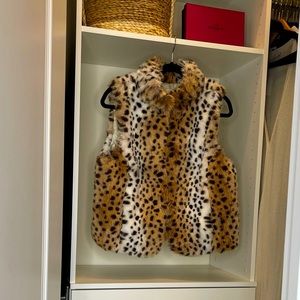 Ann Taylor Loft Animal Print Faux Fur Vest Size Medium